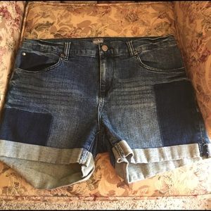 S O L D   CUFFED JEAN SHORTS